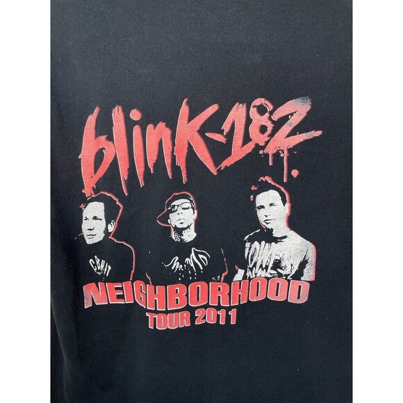 Blink 182 Neighborhood Tour 2011 Concert Tee Black Size Med Band Pink Rock - Picture 2 of 12
